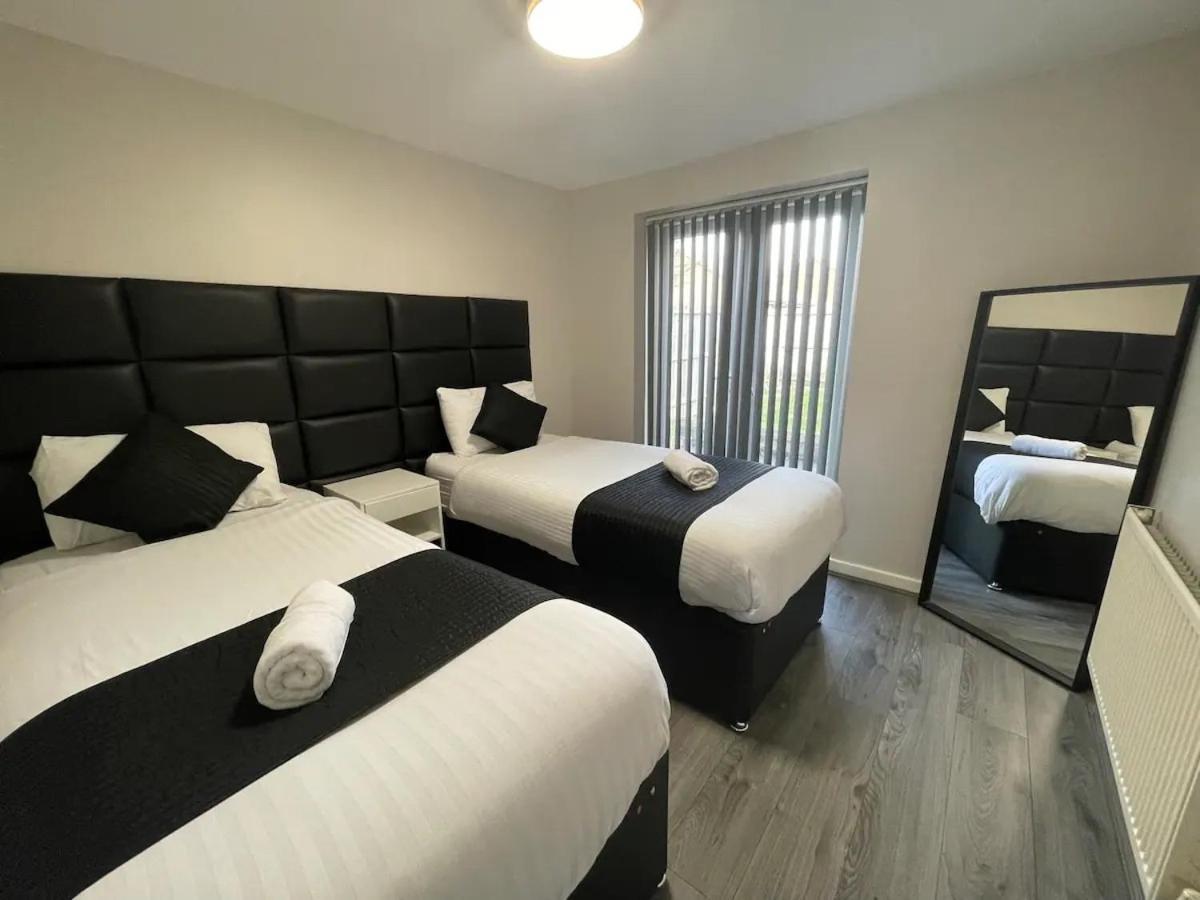 Hosted By Ryan - 2 Bedroom Apartment Liverpool Buitenkant foto